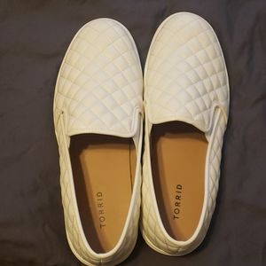 womens slip on shoe